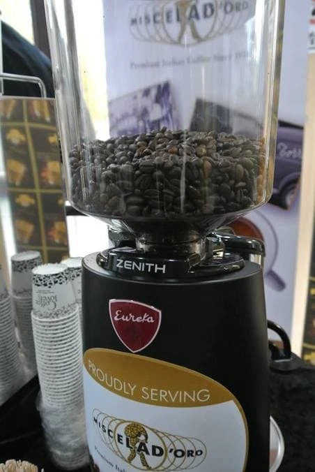 1 Kg Café En Grain Gusto Classico - Miscela D'oro – Image 4