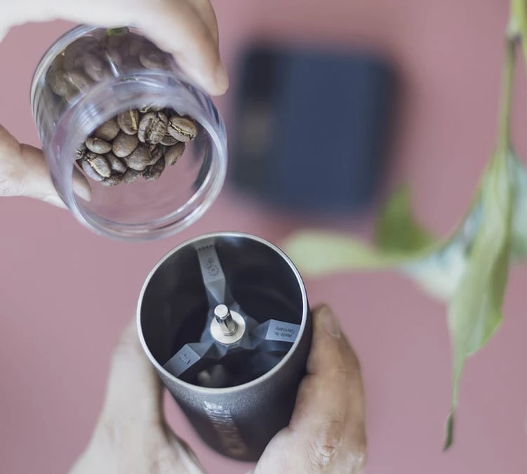 Moulin à Café COMANDANTE C40 MK4 Nitro Blade American Cherry – Image 4