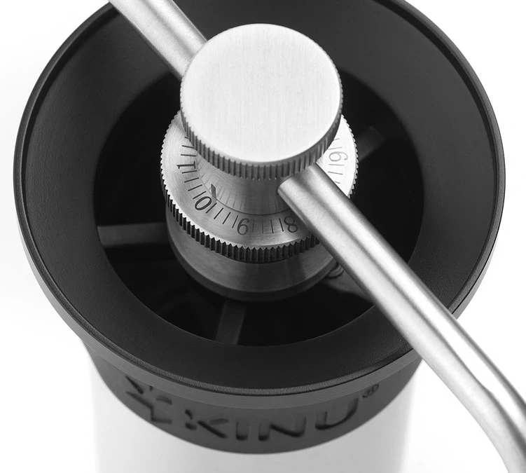 Moulin à Café Manuel KINU M47 Phoenix + Valise De Transport – Image 3