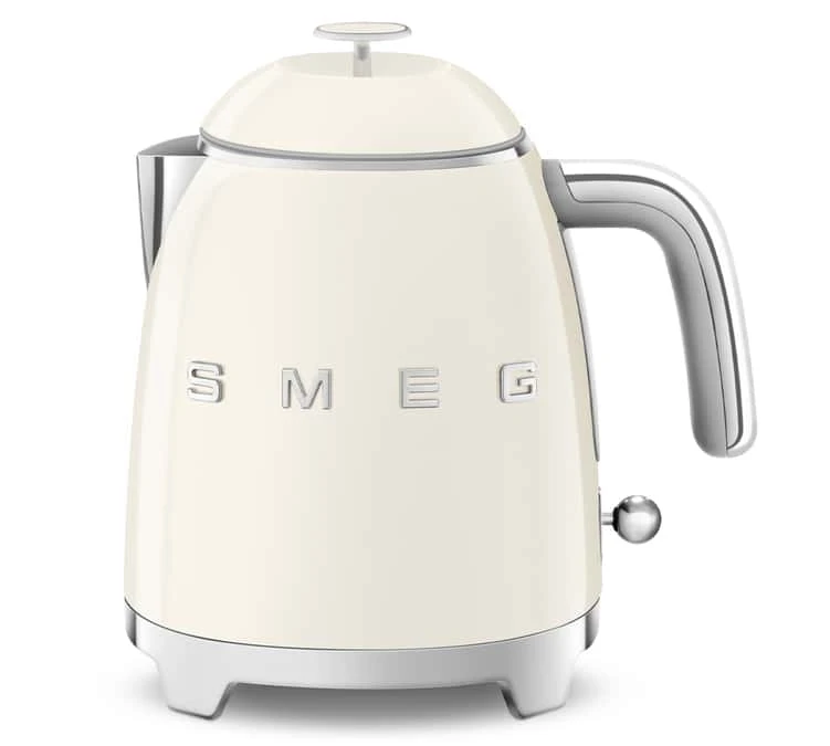 Mini Bouilloire SMEG - Crème - KLF05CREU 0,8 L + Offre Cadeau